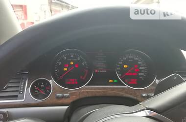 Седан Audi A8 2004 в 