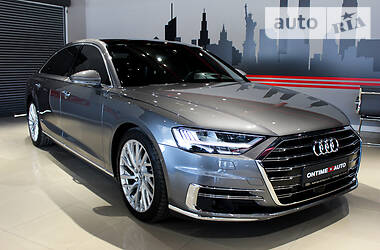 Седан Audi A8 2017 в 