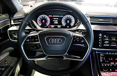 Седан Audi A8 2017 в 