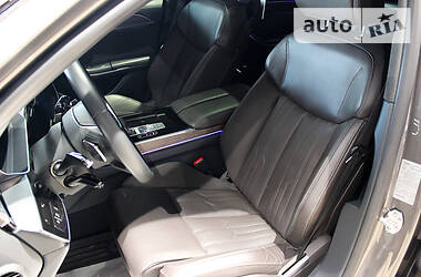Седан Audi A8 2017 в 