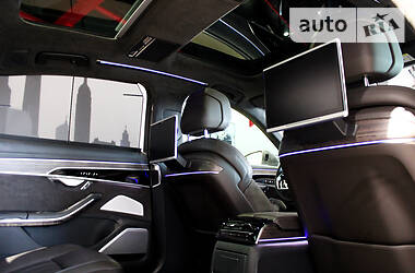 Седан Audi A8 2017 в 