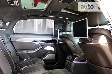 Седан Audi A8 2017 в 