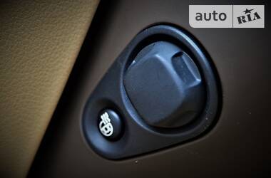 Седан Audi A8 2017 в 