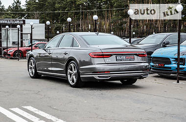 Седан Audi A8 2017 в 