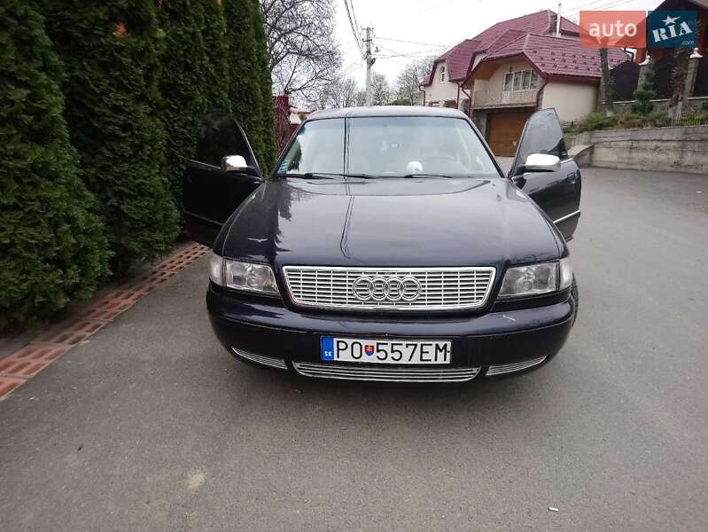 Седан Audi A8 1997 в Тячеві