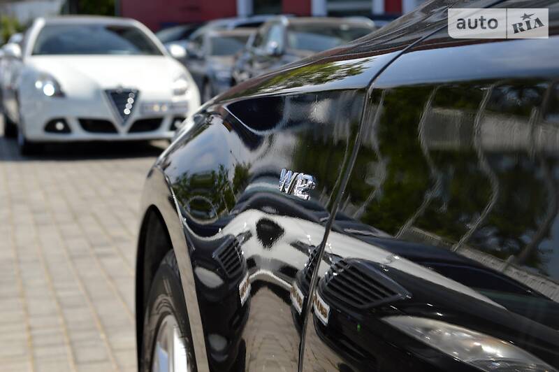 Седан Audi A8 2012 в Одесі