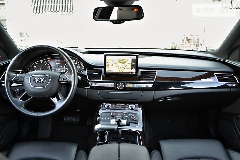 Седан Audi A8 2016 в Харькове