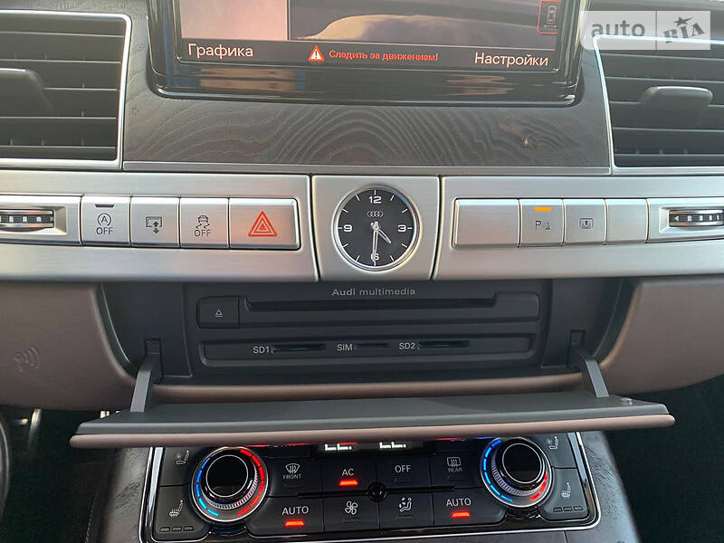 Седан Audi A8 2012 в Харкові