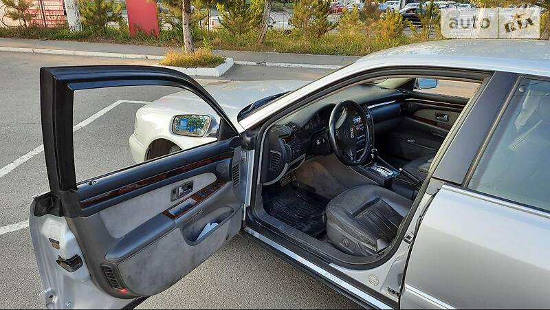 Седан Audi A8 2000 в Белой Церкви