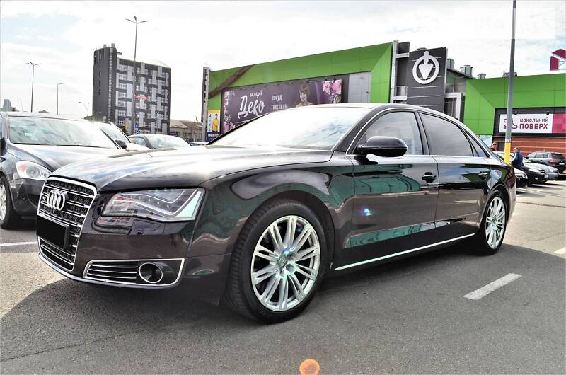 Седан Audi A8 2012 в Києві