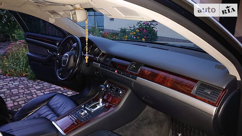 Седан Audi A8 2006 в Киеве
