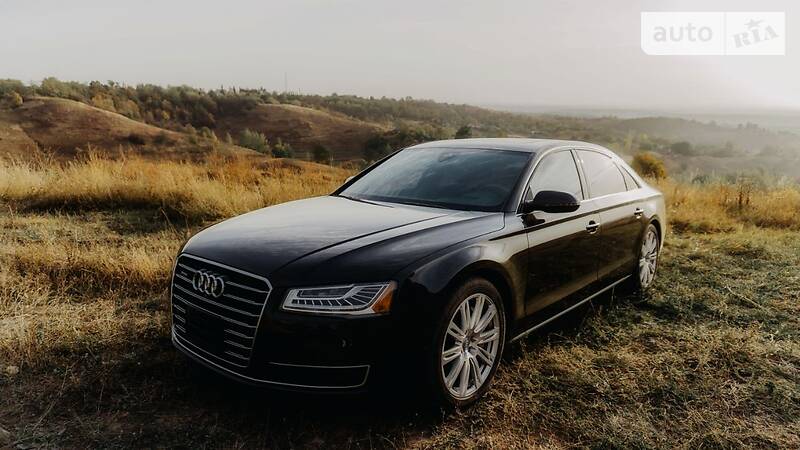 Седан Audi A8 2016 в Сумах