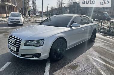 Седан Audi A8 2010 в Виннице