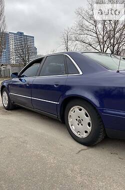 Седан Audi A8 1995 в Киеве