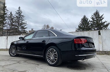 Седан Audi A8 2012 в Черновцах