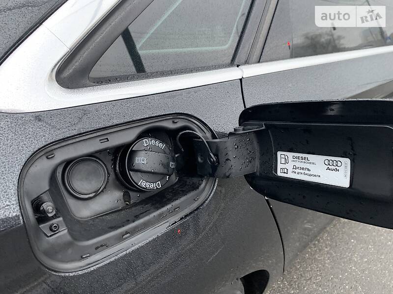 Седан Audi A8 2012 в Киеве