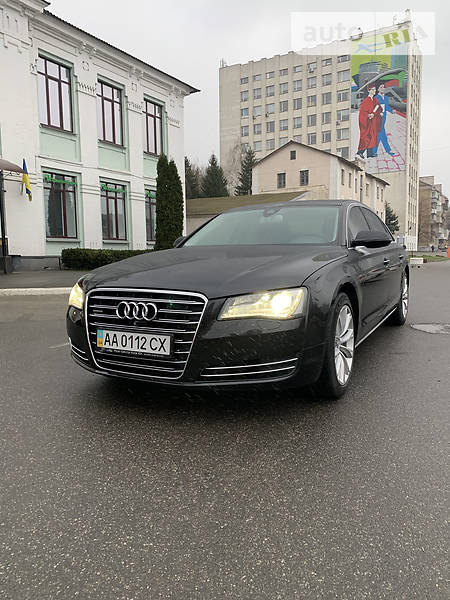 Седан Audi A8 2012 в Киеве