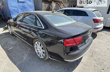 Седан Audi A8 2014 в Днепре