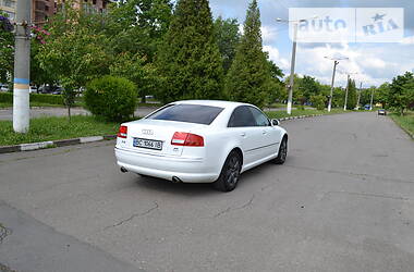 Седан Audi A8 2008 в Калуші