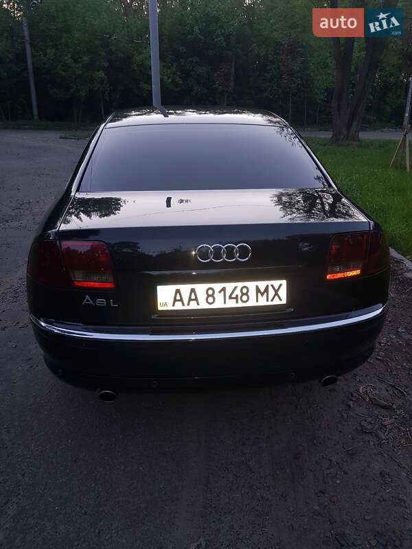 Седан Audi A8 2005 в Киеве