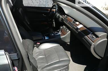 Седан Audi A8 2004 в 