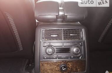 Седан Audi A8 2004 в 