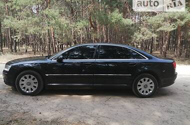 Седан Audi A8 2004 в 