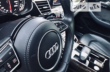 Седан Audi A8 2014 в Києві