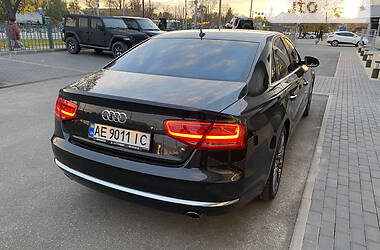 Седан Audi A8 2010 в Харкові