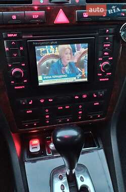 Седан Audi A8 1999 в 