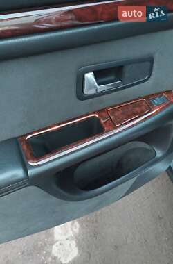 Седан Audi A8 1999 в 