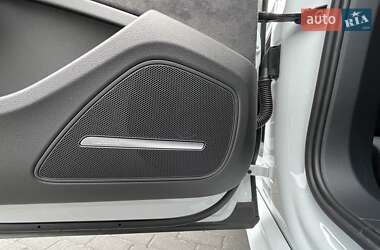 Седан Audi A8 2016 в Киеве