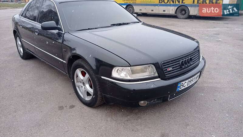 Седан Audi A8 2002 в Шептицькому