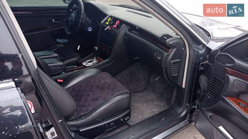 Седан Audi A8 2002 в Шептицькому