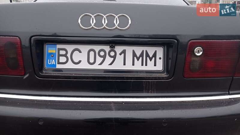 Седан Audi A8 2002 в Шептицькому