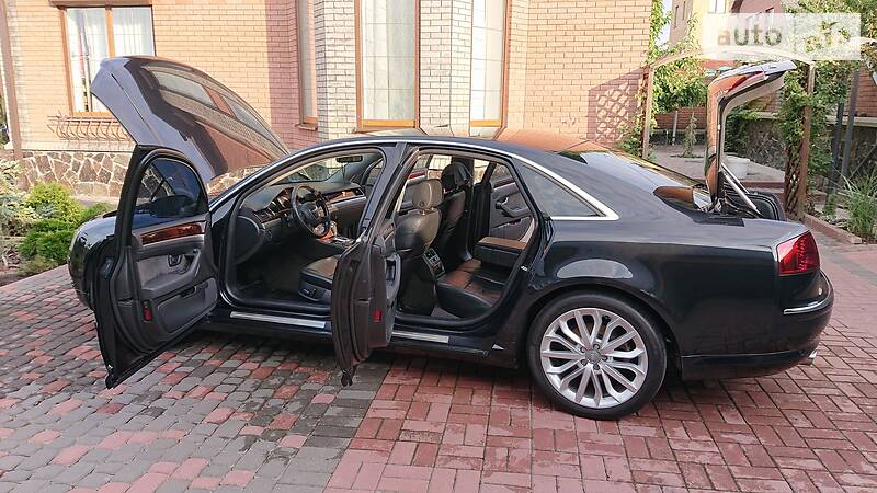 Седан Audi A8 2006 в Киеве