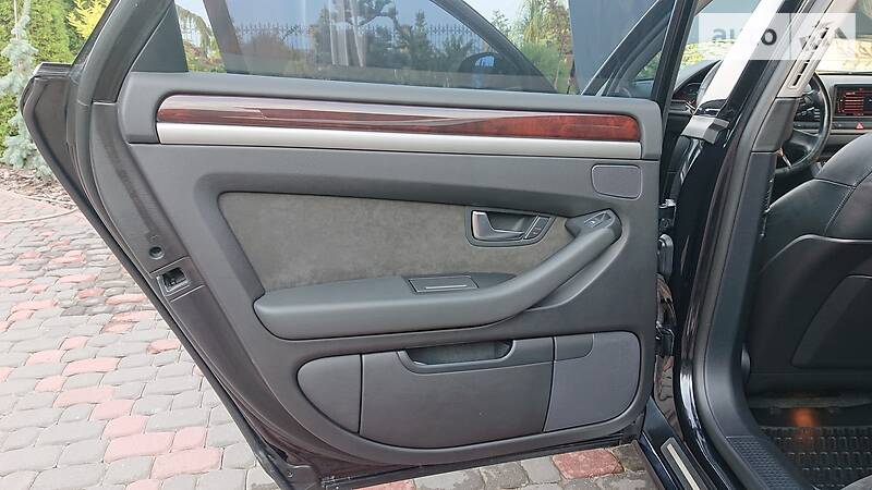 Седан Audi A8 2006 в Киеве