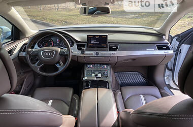 Седан Audi A8 2014 в Калуше