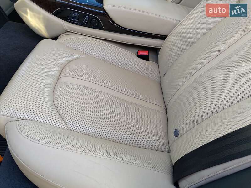 Седан Audi A8 2012 в Львове фото 24 Седан Audi A8 2012 в Львове