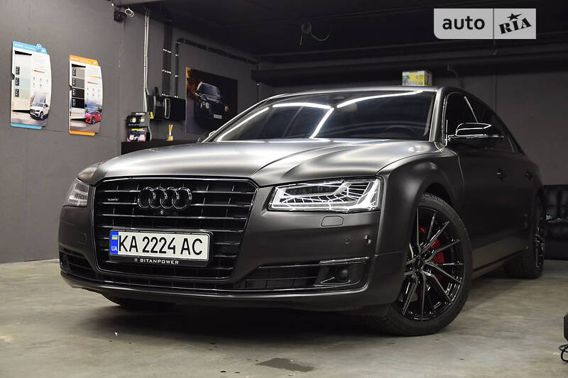 Седан Audi A8 2015 в 