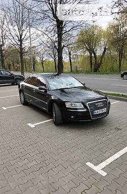 Седан Audi A8 2006 в Луцке