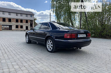 Седан Audi A8 2001 в Іллінцях