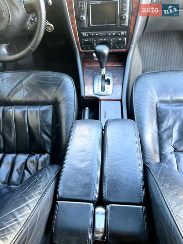 Седан Audi A8 1999 в Черкасах