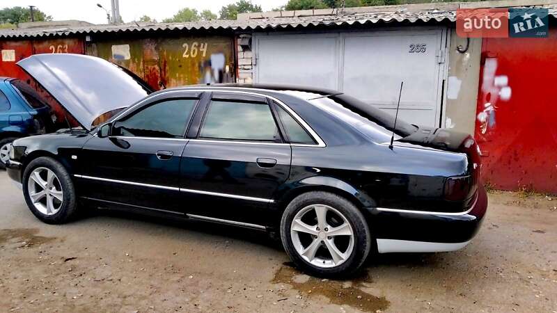 Седан Audi A8 2000 в Одессе