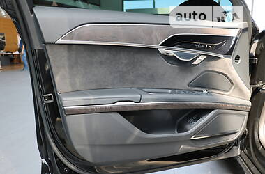 Седан Audi A8 2021 в Дніпрі
