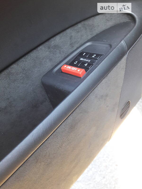 Седан Audi A8 2002 в Киеве