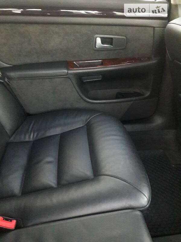 Седан Audi A8 2002 в Киеве