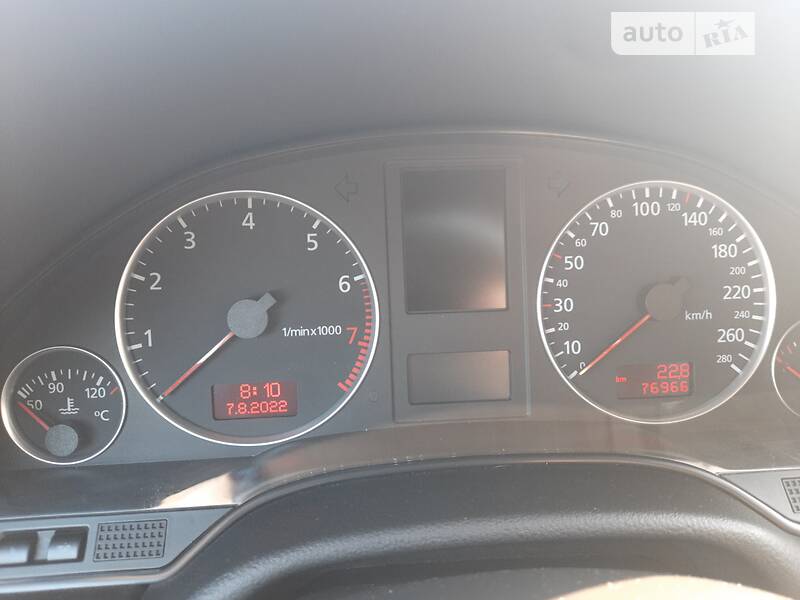 Седан Audi A8 2002 в Киеве