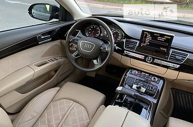 Седан Audi A8 2012 в 