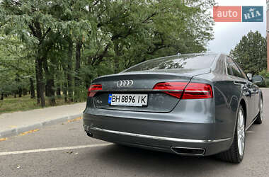 Седан Audi A8 2013 в 